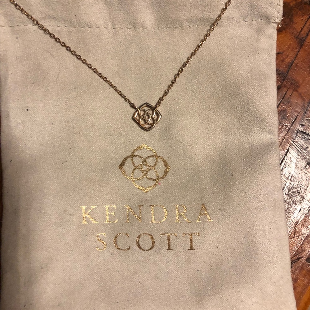 Kendra Scott original necklace
